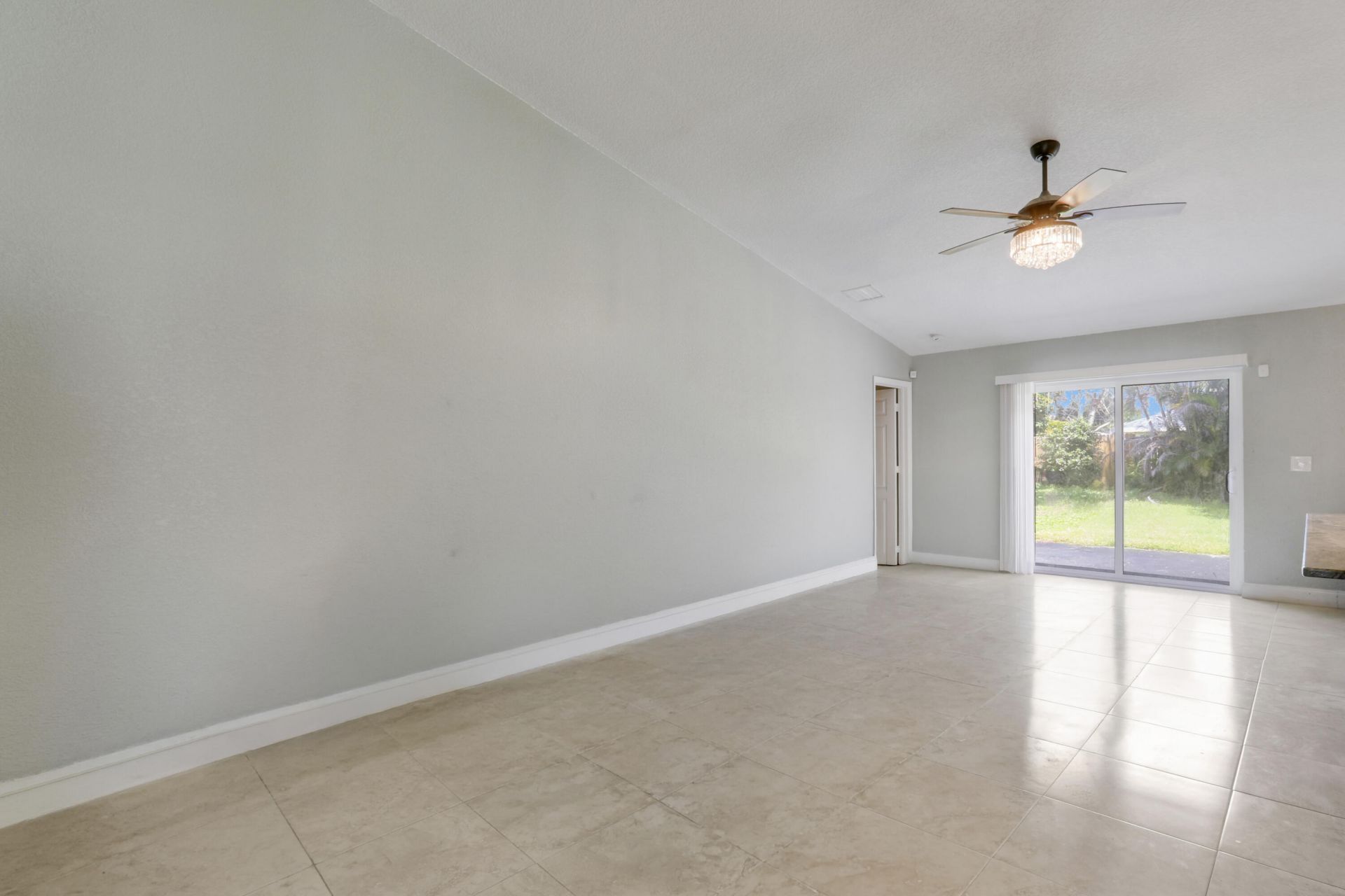 825 SE Cavern Avenue, Port Saint Lucie, FL 34983 Photo