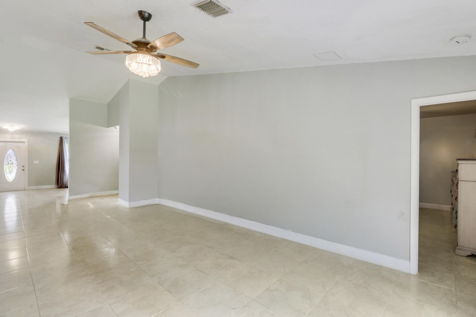 825 SE Cavern Avenue, Port Saint Lucie, FL 34983 Photo