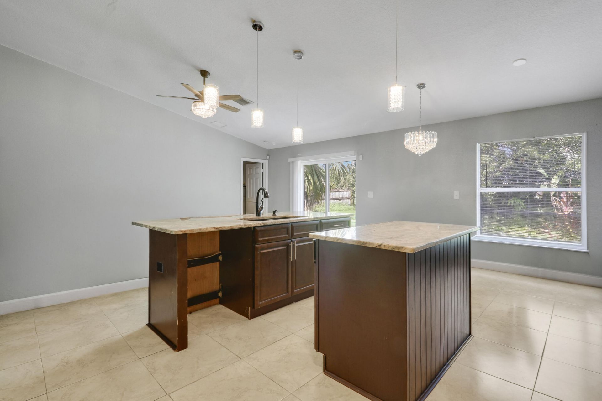 825 SE Cavern Avenue, Port Saint Lucie, FL 34983 Photo