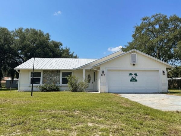 420 11TH Street SW, Vero Beach, FL 32962