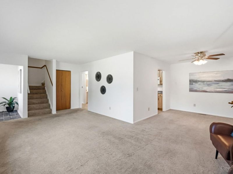 976 Kathryn Drive, Wilmington, OH 45177 Photo 8