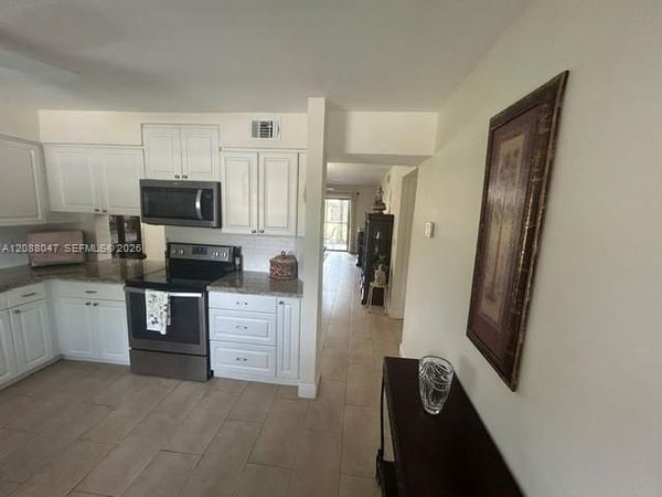 2 Briarwood Cir, Unit 112, Hollywood, FL 33024