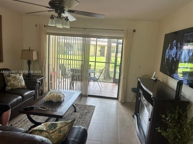 2 Briarwood Cir, Unit 112, Hollywood, FL 33024 Photo