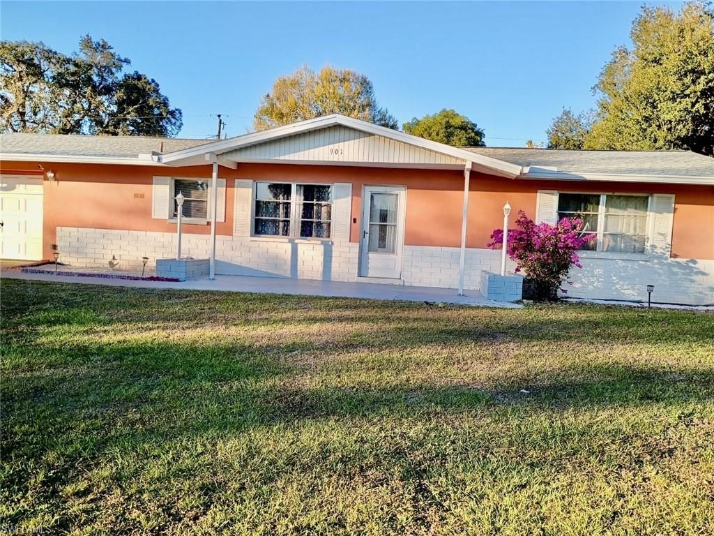 901 Juno Dr, Lehigh Acres, FL 33936 Photo