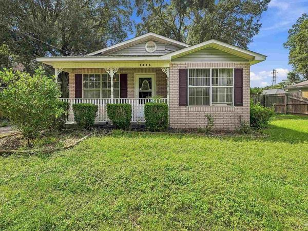 1355 Fairchild St, Pensacola, FL 32504