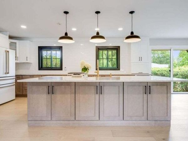 2050 Mt Kisco Dr, Elm Grove, WI 53122