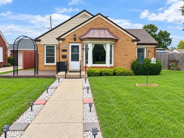 700 Kingston Ave, Racine, WI 53402