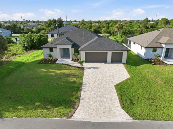 11209 CHALET AVENUE , ENGLEWOOD, FL 34224