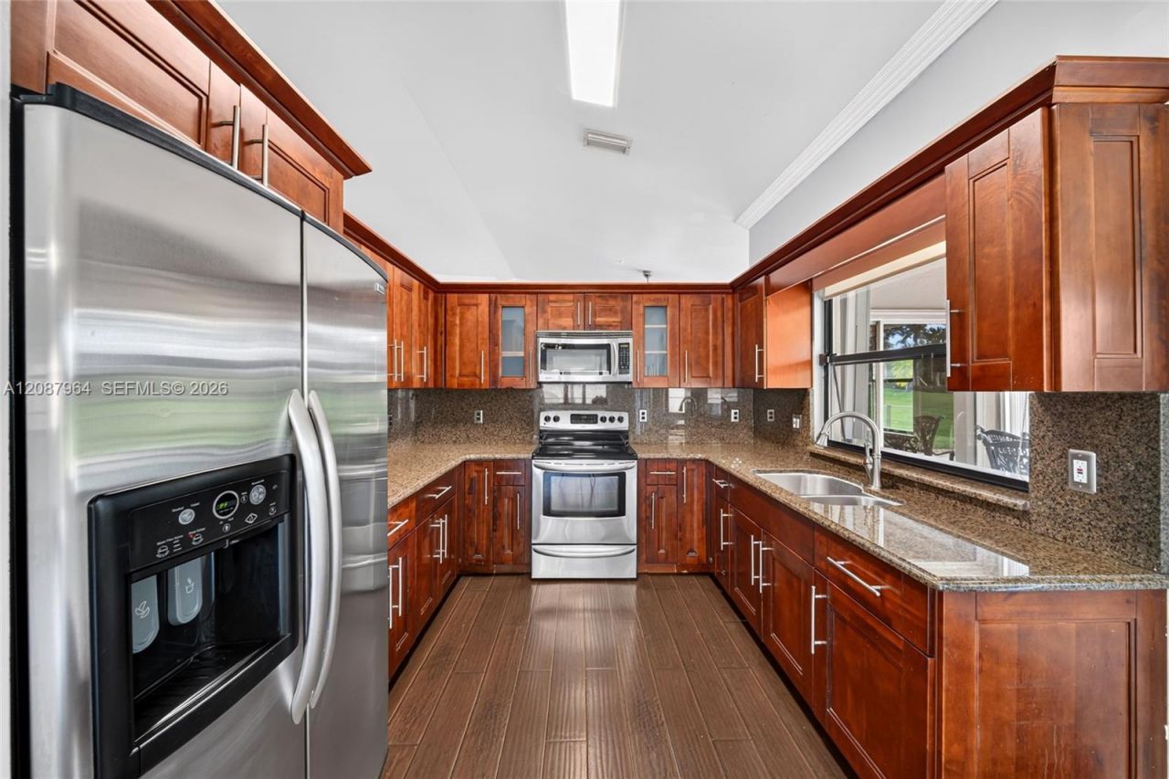 19960 NW 2nd St, Pembroke Pines, FL 33029 Photo