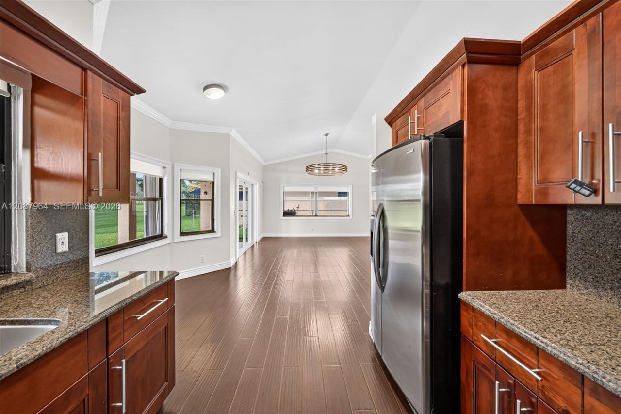 19960 NW 2nd St, Pembroke Pines, FL 33029 Photo