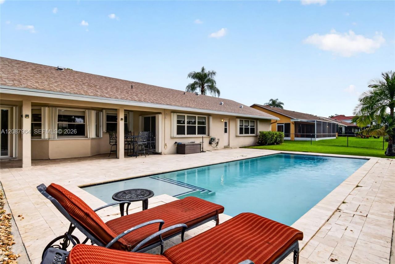 19960 NW 2nd St, Pembroke Pines, FL 33029 Photo