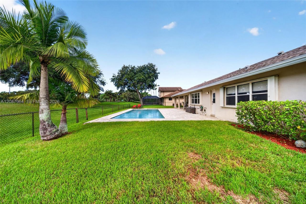 19960 NW 2nd St, Pembroke Pines, FL 33029 Photo