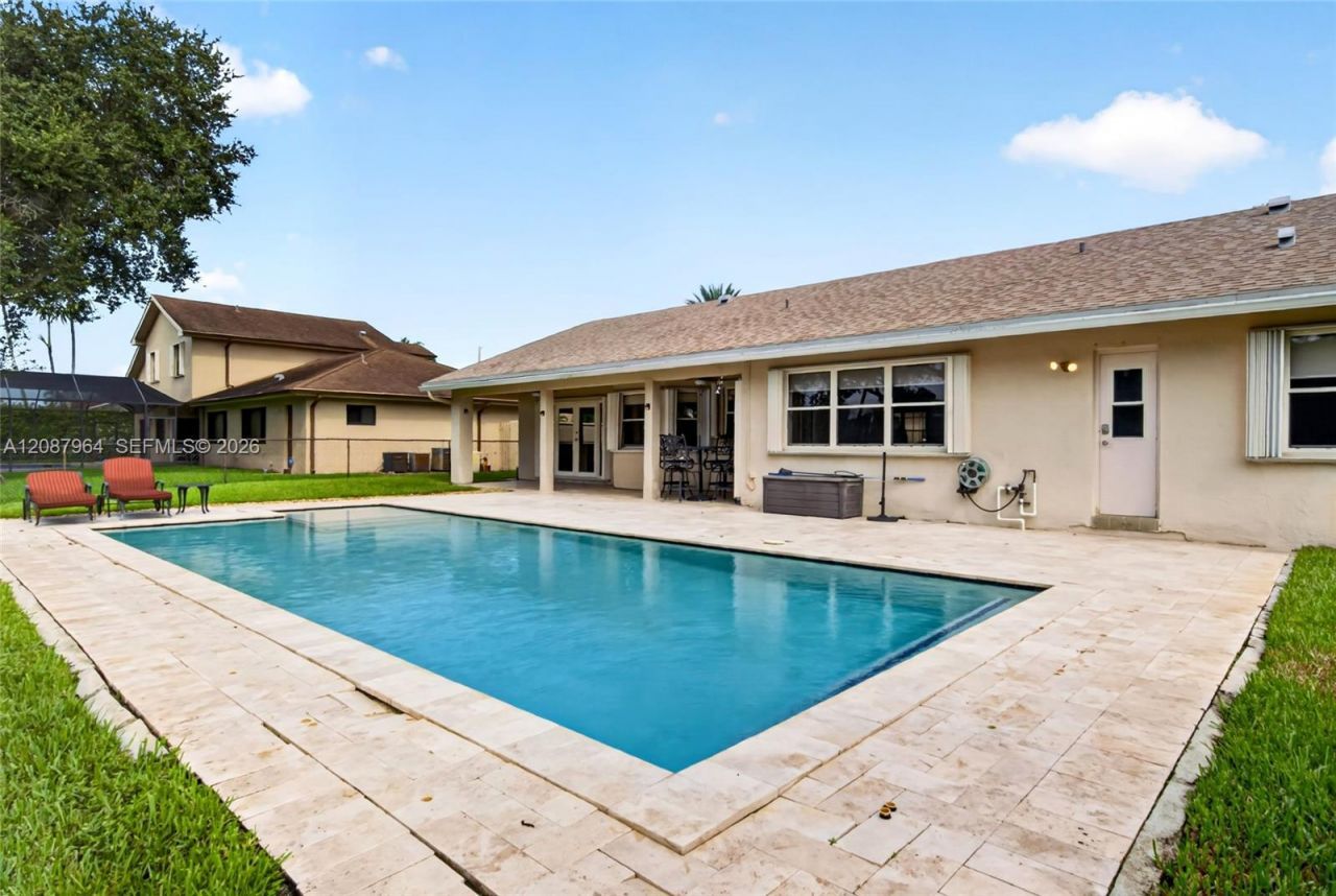 19960 NW 2nd St, Pembroke Pines, FL 33029 Photo