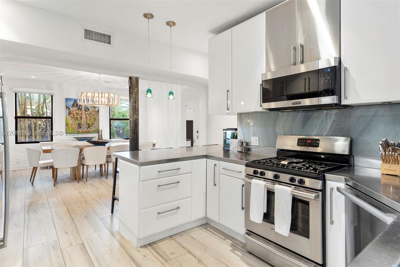 Please Call For Address, Miami Beach, FL 33140 Photo