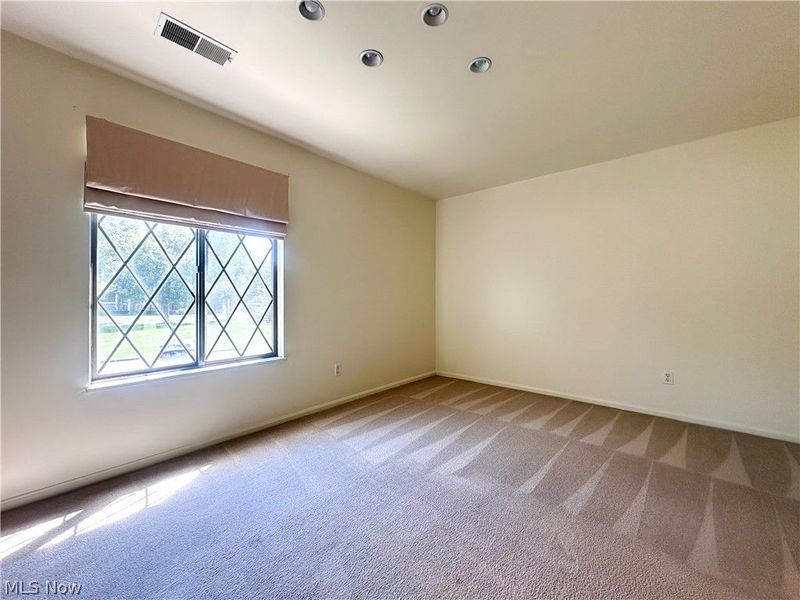 399 Quarry Lane, Unit E, Warren, OH 44484 Photo 14