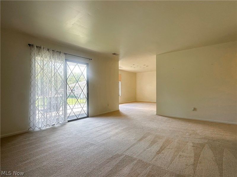 399 Quarry Lane, Unit E, Warren, OH 44484 Photo 17