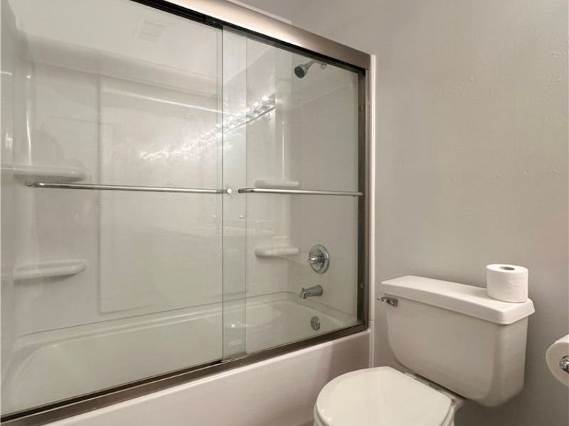 399 Quarry Lane NE, Unit E, Warren, OH 44484 Photo 30