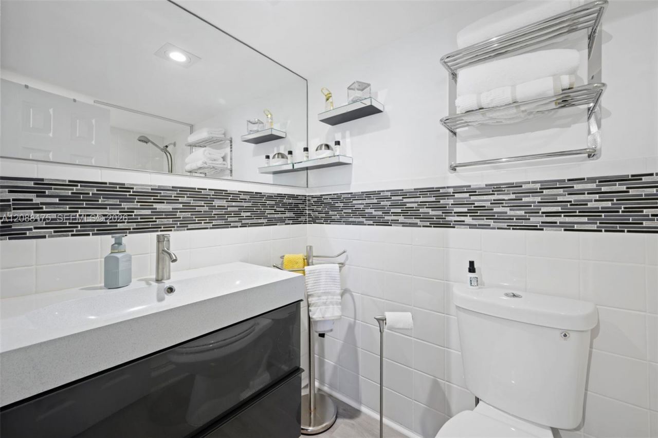 18181 NE 31st Ct, Unit 2205, Aventura, FL 33160 Photo