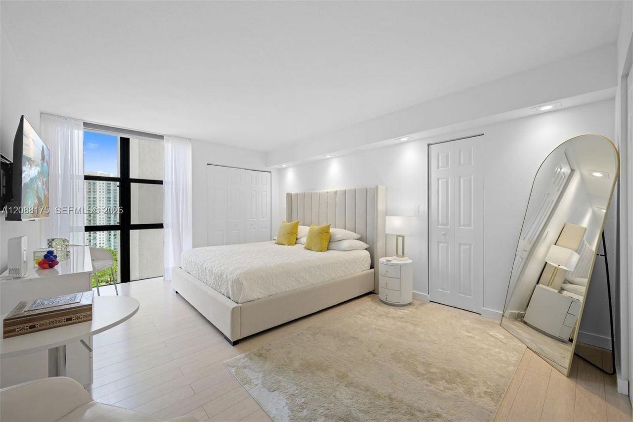 18181 NE 31st Ct, Unit 2205, Aventura, FL 33160 Photo