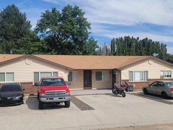 2323 Hillcrest, Caldwell, ID 83605