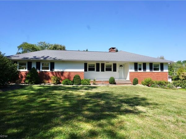 12321 Norton Drive , Chesterland, OH 44026