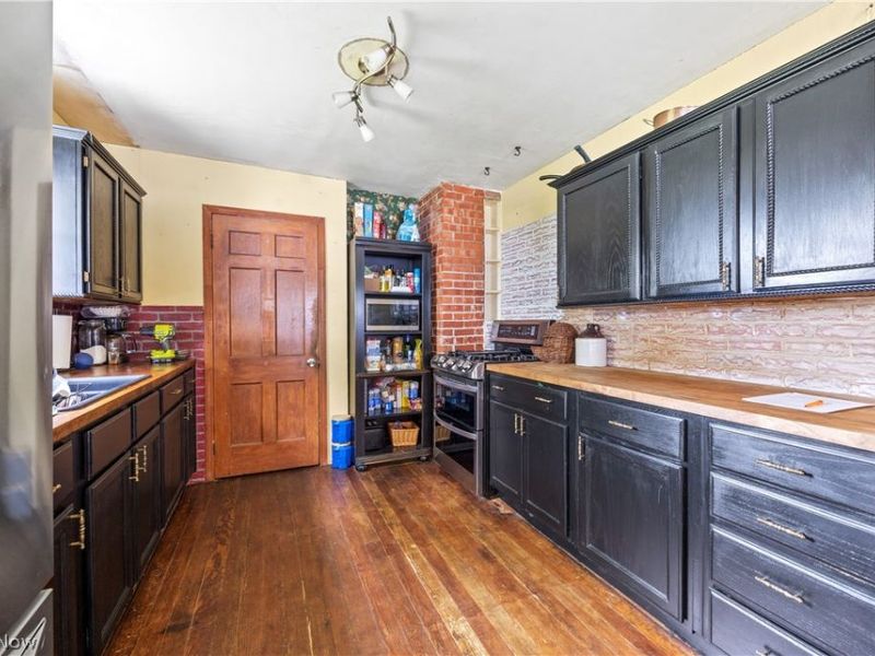 410 W main Street , Spencer, OH 44275 Photo 8