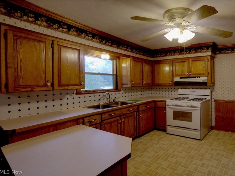 12780 Barbara Street SW, Massillon, OH 44647 Photo 4