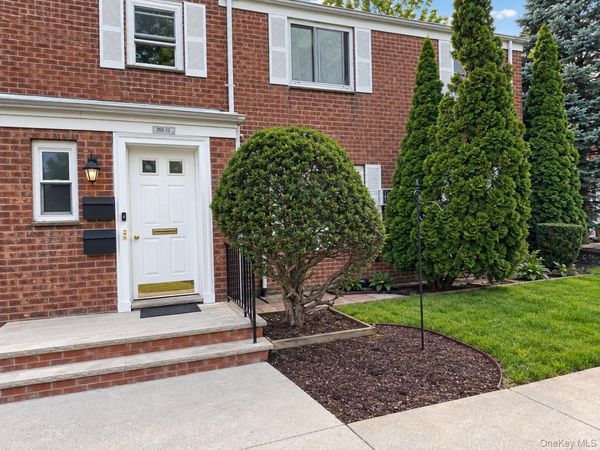 260-13 74th Avenue, Unit 1 G, Glen Oaks, NY 11004