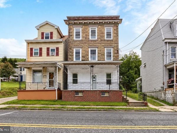 130 E BACON STREET, POTTSVILLE, PA 17901