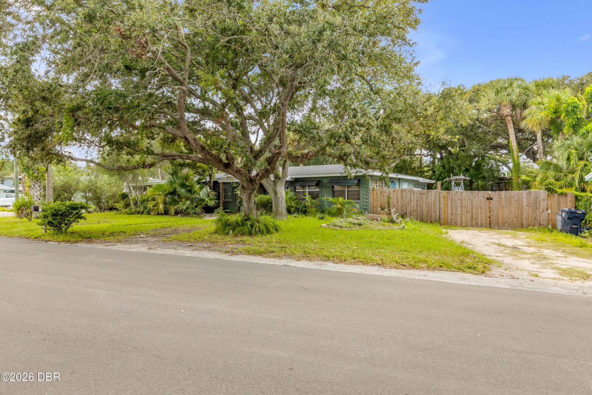 406 S Pine Street, New Smyrna Beach, FL 32169 Photo