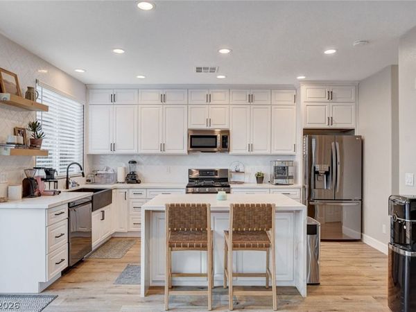 10400 Raining Sky Street, Las Vegas, NV 89178