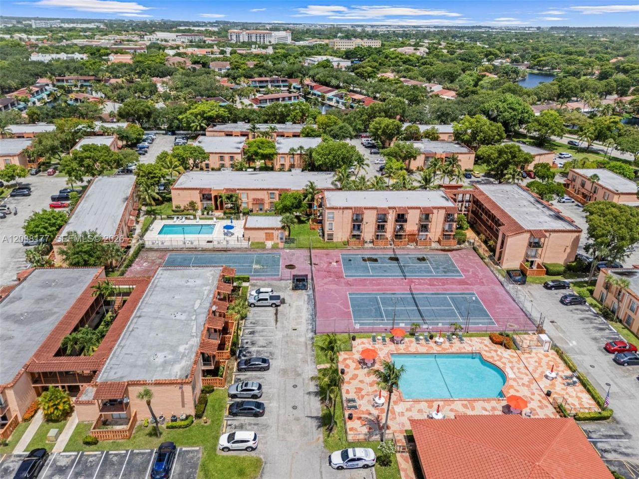 7170 Fairway Dr, Unit M2, Miami Lakes, FL 33014 Photo