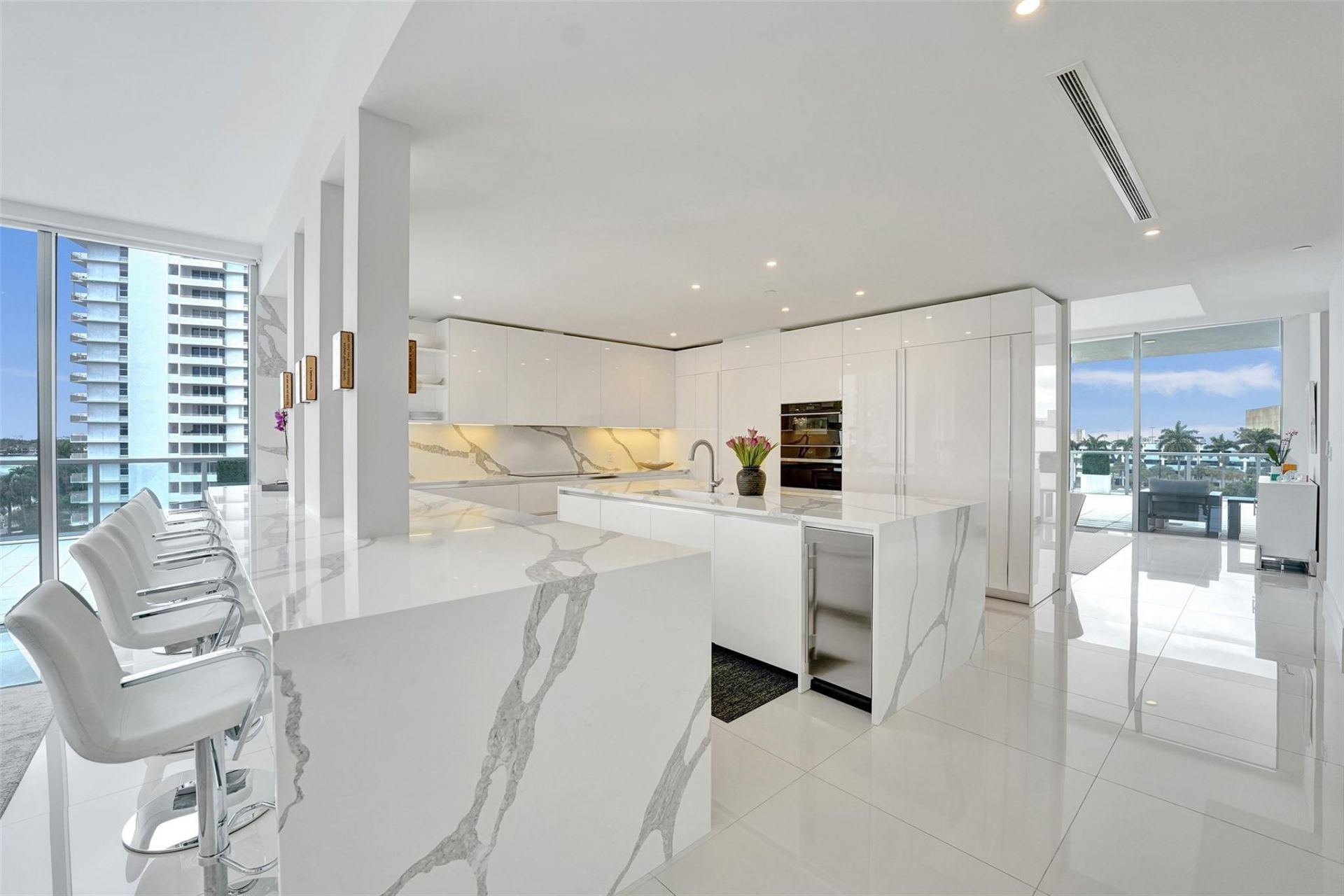 920 Intracoastal Drive, Unit 503, Fort Lauderdale, FL 33304 Photo