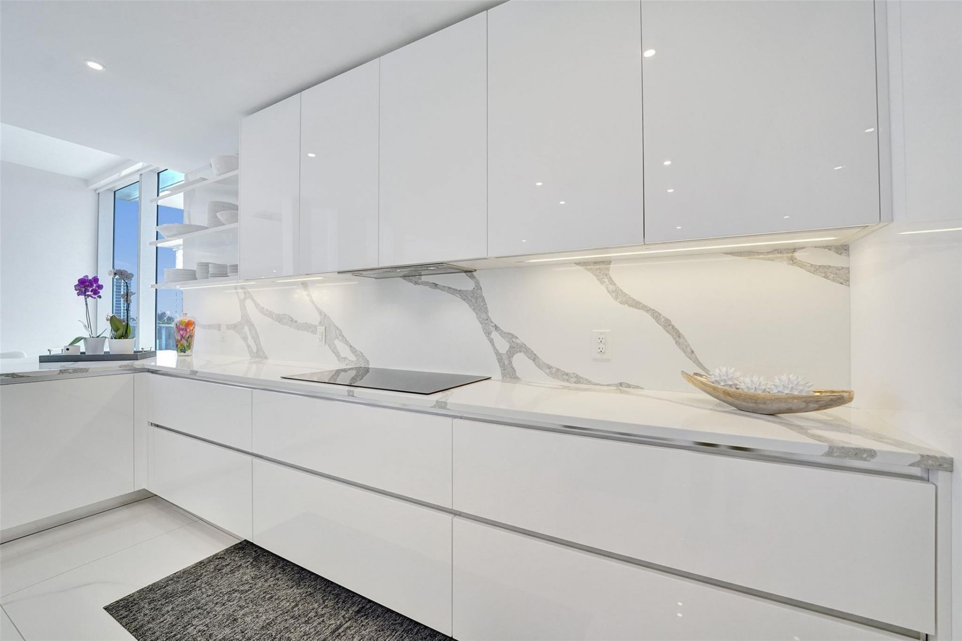 920 Intracoastal Drive, Unit 503, Fort Lauderdale, FL 33304 Photo