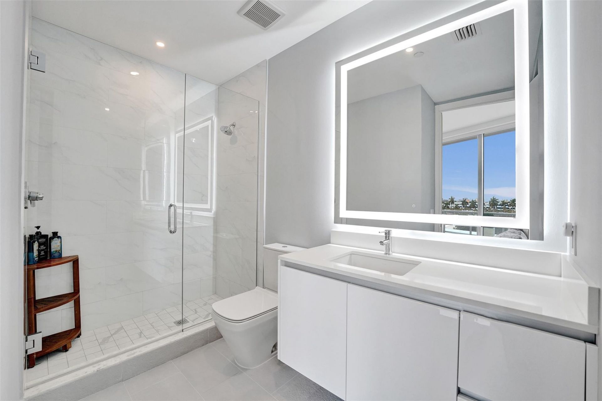920 Intracoastal Drive, Unit 503, Fort Lauderdale, FL 33304 Photo