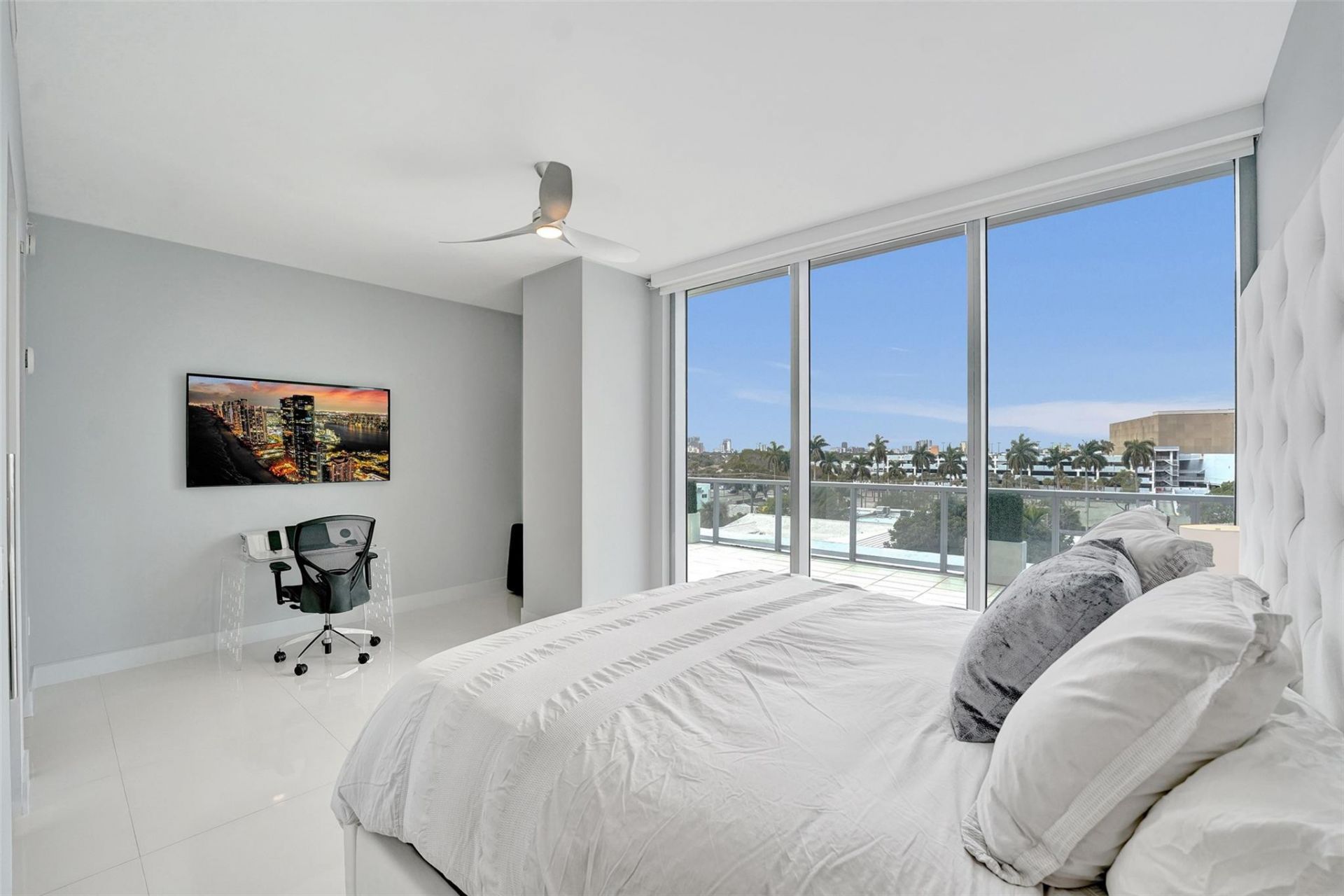 920 Intracoastal Drive, Unit 503, Fort Lauderdale, FL 33304 Photo