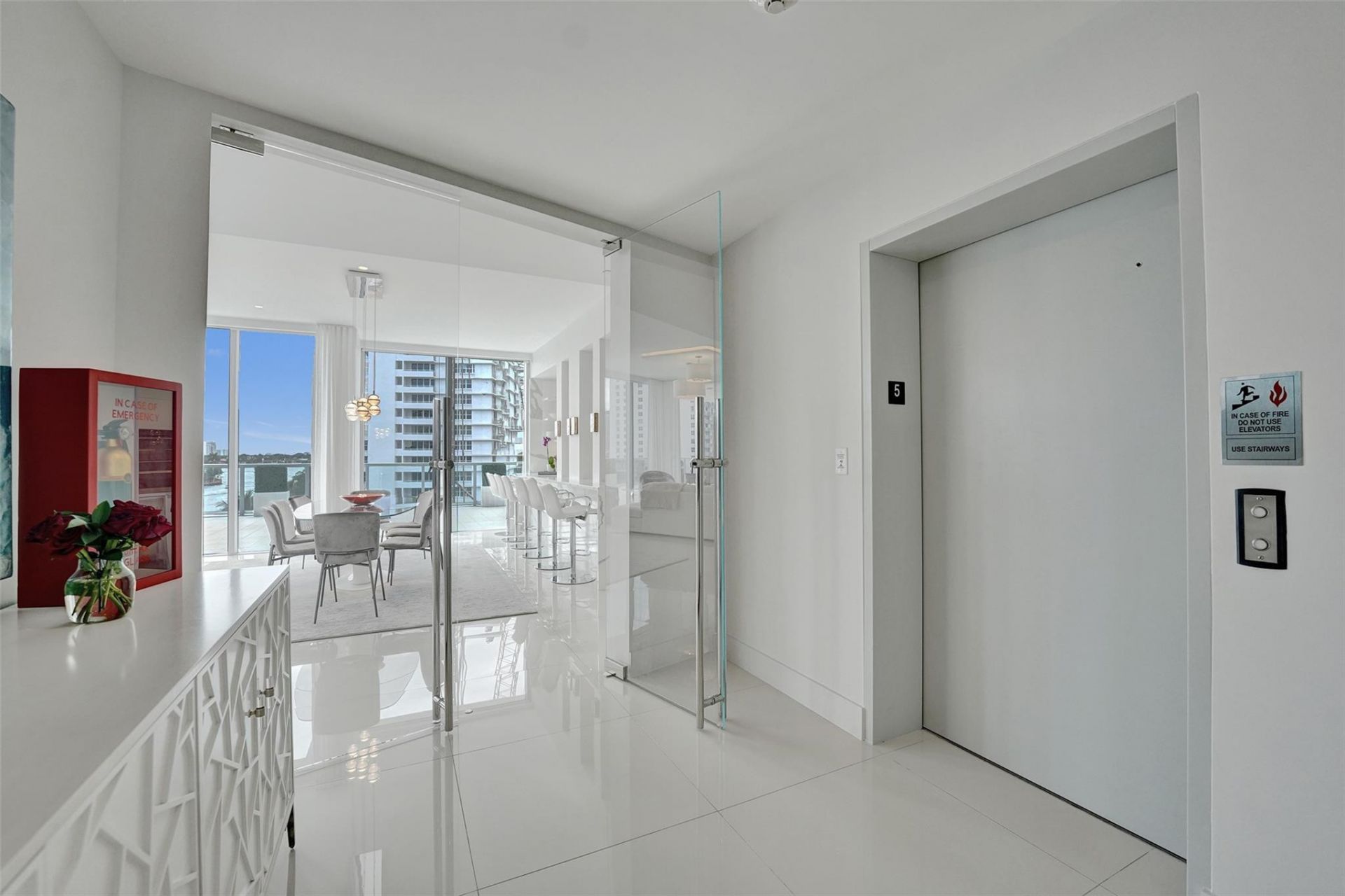 920 Intracoastal Drive, Unit 503, Fort Lauderdale, FL 33304 Photo