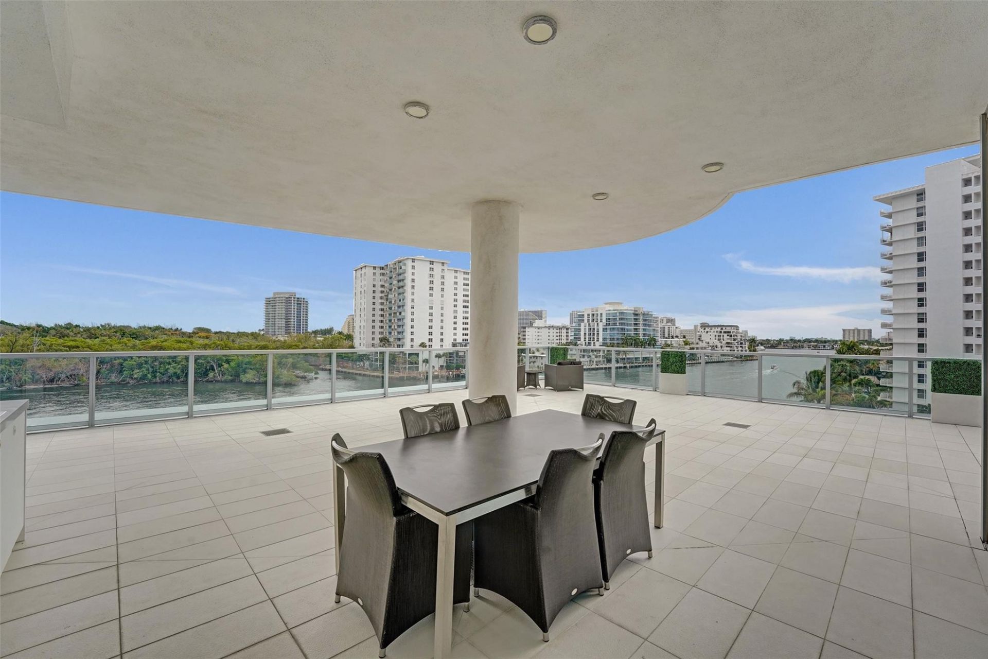 920 Intracoastal Drive, Unit 503, Fort Lauderdale, FL 33304 Photo