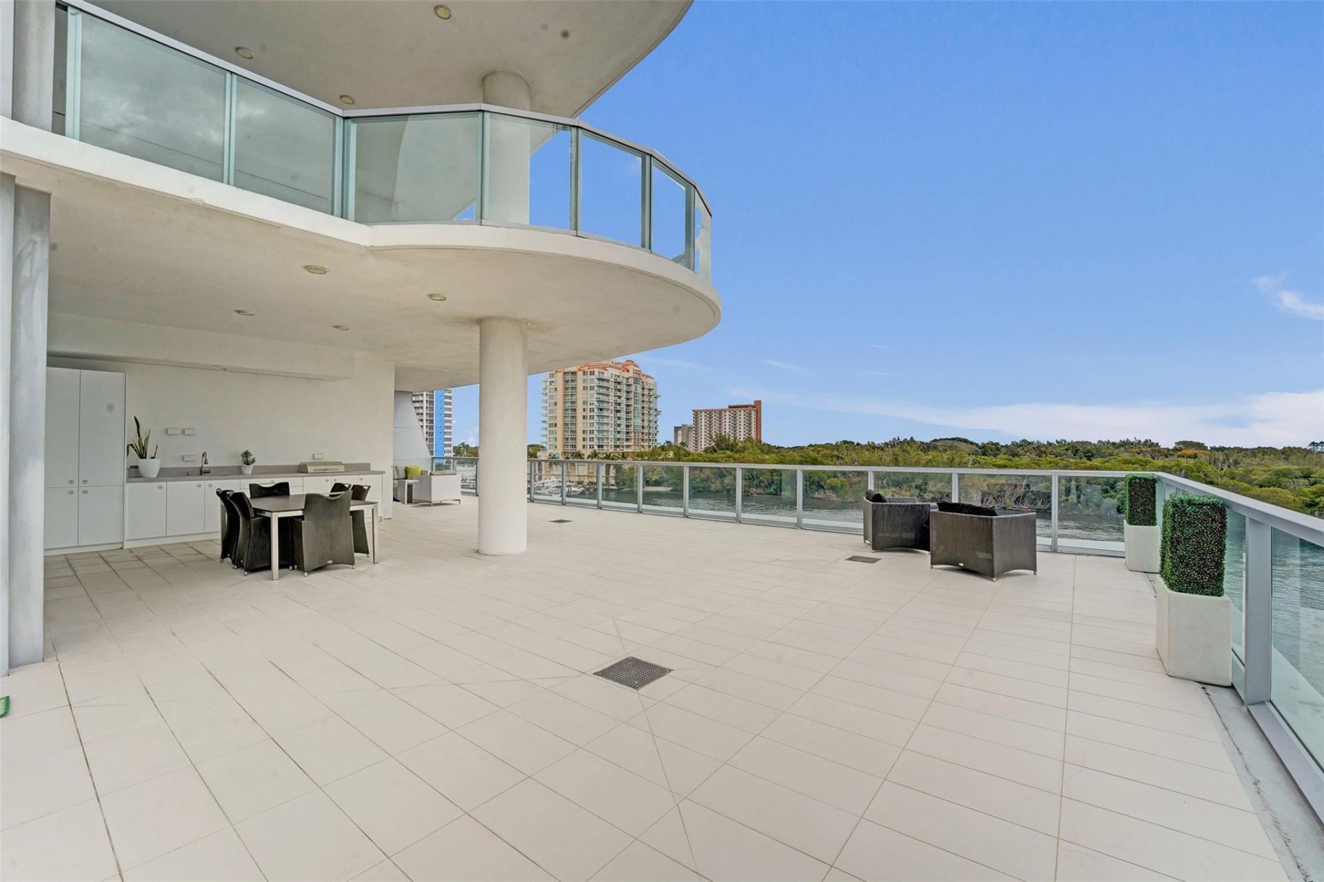 920 Intracoastal Drive, Unit 503, Fort Lauderdale, FL 33304 Photo
