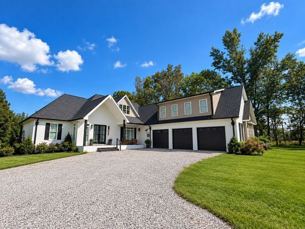 418 Creekmore Rd , Cottontown, TN 37048