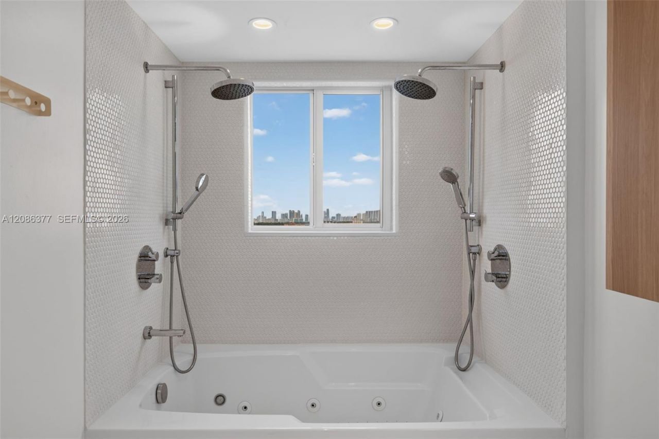 2150 Sans Souci Blvd, Unit PH-D1, North Miami, FL 33181 Photo