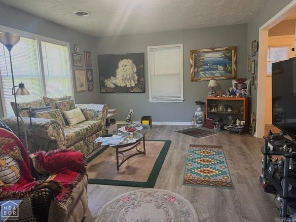 165 Poplar Street , Piggott, AR 72454