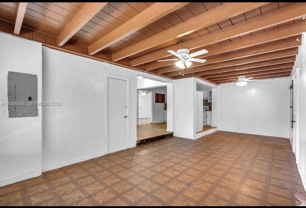 576 NW 147th St, Unit a, Miami, FL 33168 Photo