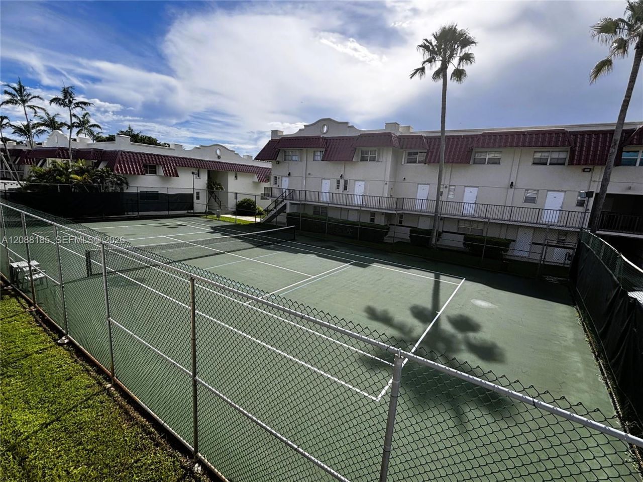6703 N Kendall Dr, Unit 405, Pinecrest, FL 33156 Photo