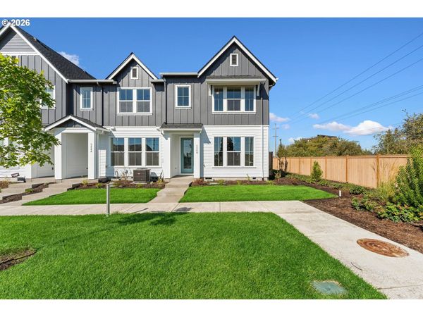 3268 SE Bend LN, Hillsboro, OR 97129