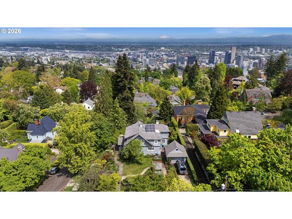 2524 SW 17TH AVE, Portland, OR 97201