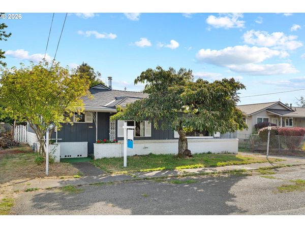 354 N 17TH ST, St. Helens, OR 97051