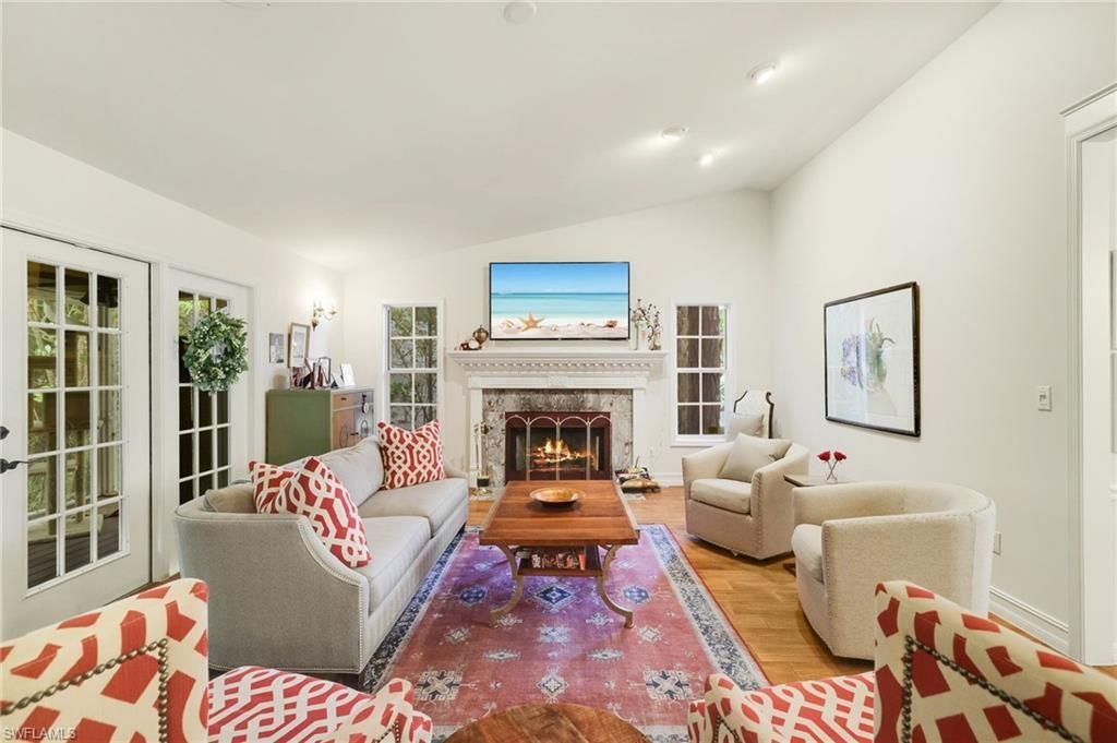 494 Chatham Cir, Naples, FL 34110 Photo