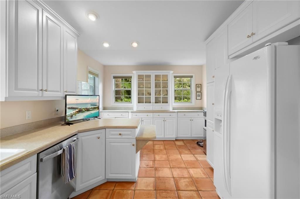 494 Chatham Cir, Naples, FL 34110 Photo