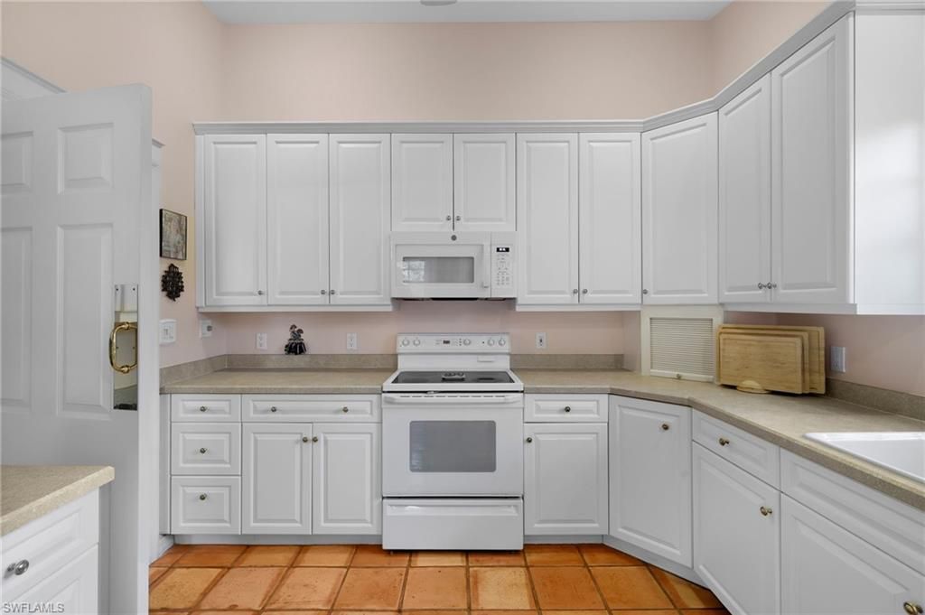 494 Chatham Cir, Naples, FL 34110 Photo